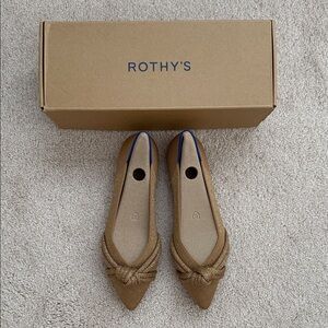 NEW Rothy's the Knot Point 2 flats in Goldstone size 9